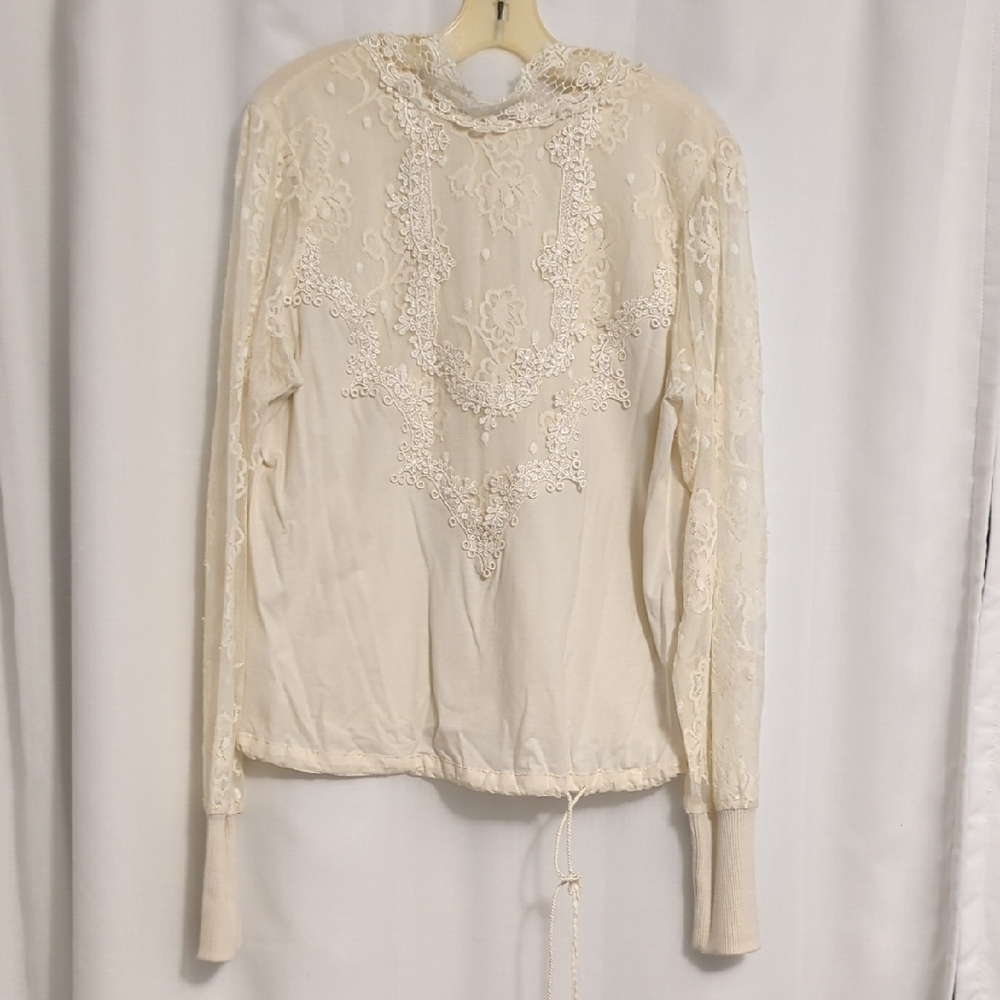 Tiny Elegant Cream Lace Women's Top